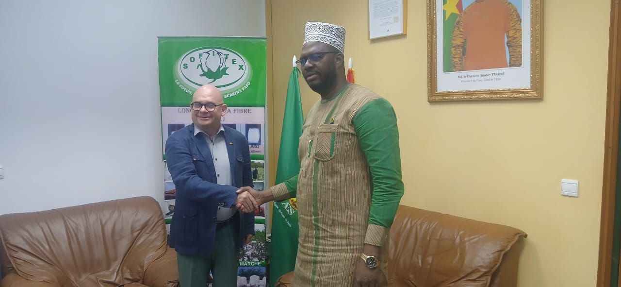 Ambassadeur DG bureau